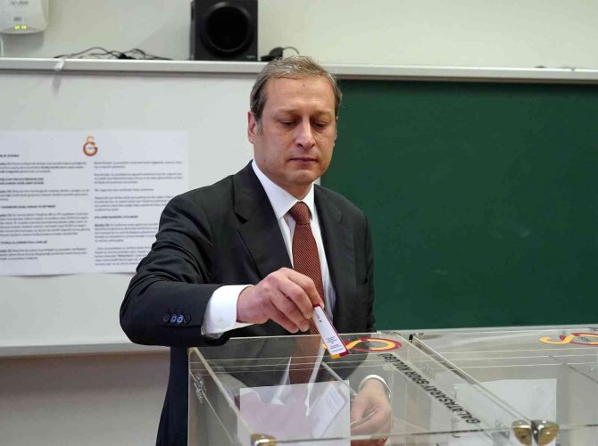 Galatasaray’da Oy Verme İşlemi Başladı