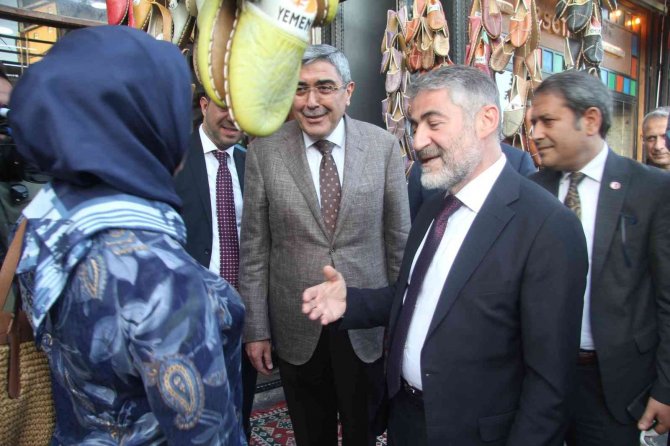Hazine Ve Maliye Bakanı Nebati, Gaziantep’te Vatandaşlarla Bir Araya Geldi