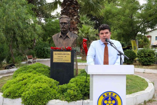 Buca’nın Efsanevi Şairi Unutulmadı
