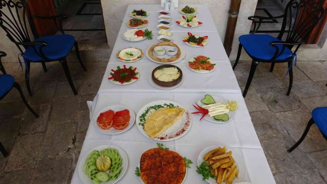 Hatay Kahvaltısı, 150 Yıllık Tarihi İle Sofraları Süslüyor