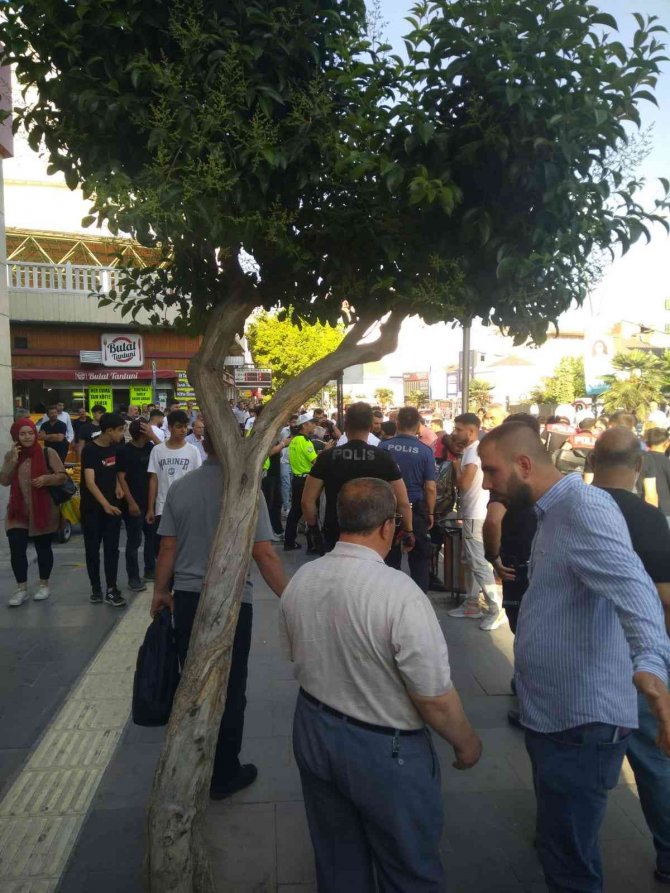 Elazığ’da Bıçaklı Kavga: 3 Yaralı