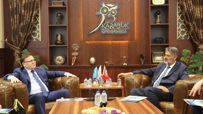 Kazakistan Zhetysu Üniversitesi Kbü Ziyareti