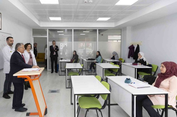 Büyükşehir Kaymek Yaz Kursları’na Bir Haftada 5 Bin Kayıt