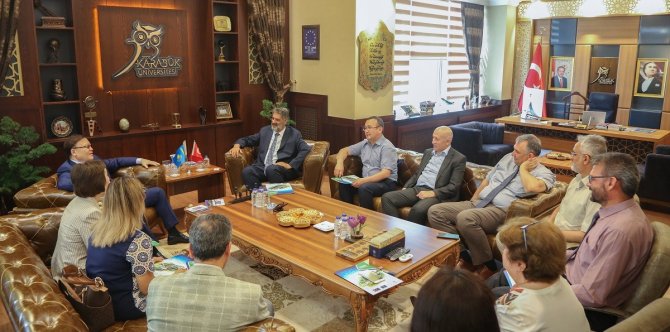 Kazakistan Zhetysu Üniversitesi Kbü Ziyareti