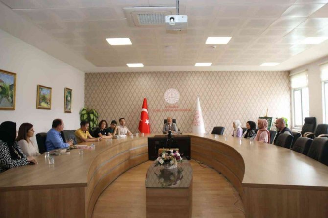 Kütahya’da Yarışmada Dereceye Giren Öğrenciler Ödüllendirildi