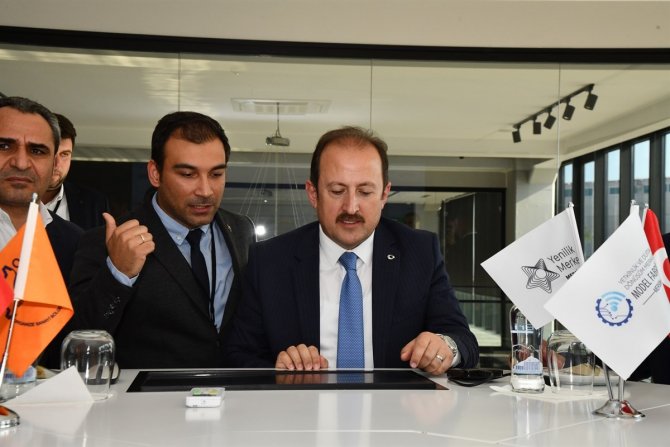 Vali Pehlivan, Model Fabrika Ve İ̇novasyon Merkezinde İncelemelerde Bulundu