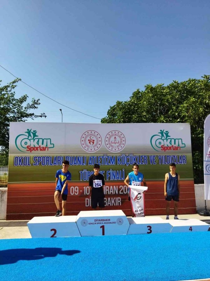 Okul Sporları Atletizm Finallerinde Köyceğiz’e 1’incilik Geldi