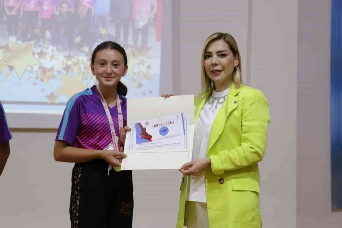 Muğla’da Okul Sporlarında Başarılı Öğrenciler Ödüllendirildi