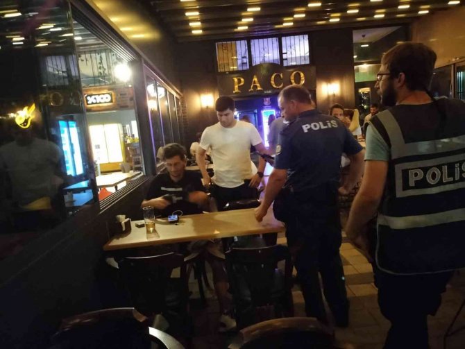 Burhaniye’de Polis Denetiminde Aranan 4 Kişi Yakalandı