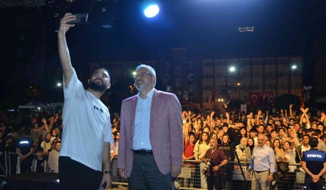 Bafra’da Gençler Rap Müziğe Doydu