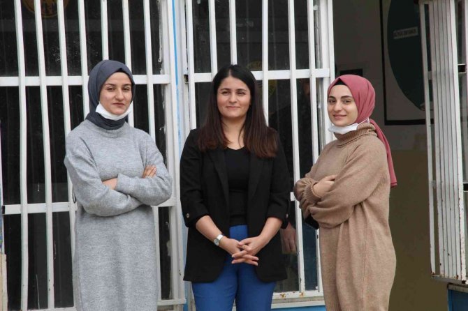 Şırnaklı Kardeşler Okudukları Okulun İdarecisi Ve Öğretmeni Oldu