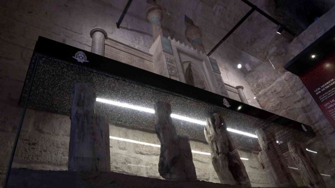 751 Yıllık Büyüleyici Eseri Bu Kazıklar Ayakta Tuttu