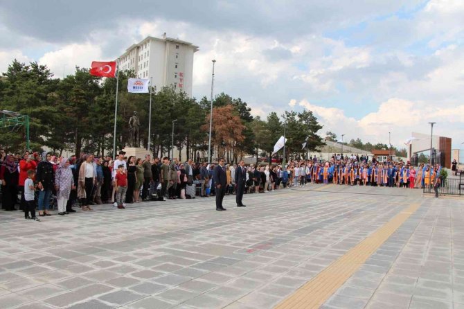 Sungurlu Myo’da Mezuniyet Sevinci