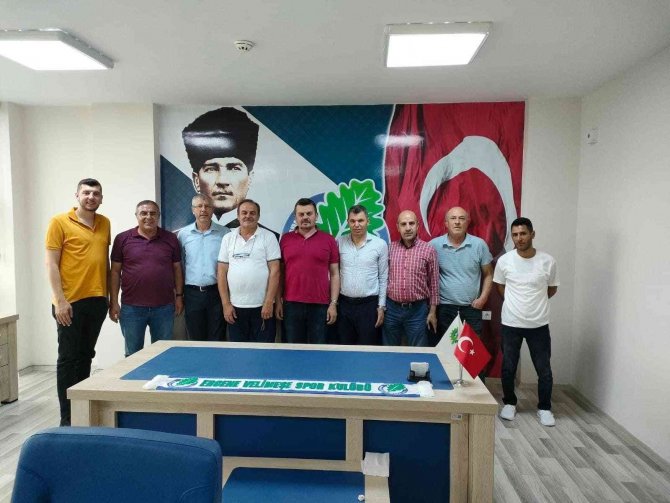 Ergene Velimeşespor’da Yeni Yönetim Görev Dağılımını Yaptı