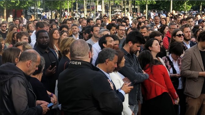 Ukrayna’da Hayatını Kaybeden Fransız Gazeteci Paris’te Anıldı
