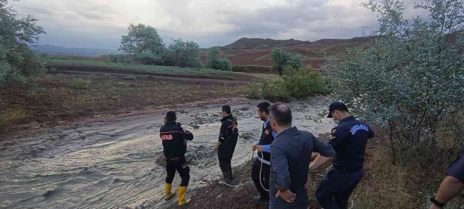 Yozgat’ta Sel Nedeniyle Mahsur Kalan 9 Kişi Kurtarıldı