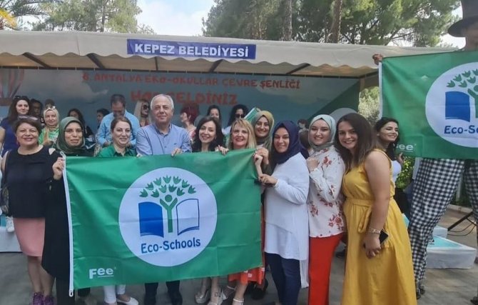 Kepez’in Nasreddin Hoca Kreşlerine “Yeşil Bayraklı Okul” Unvanı