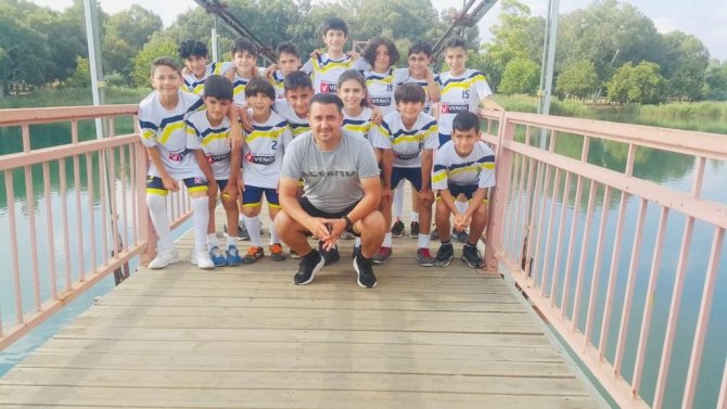 Adana Kanarya Spor’un Başarısı