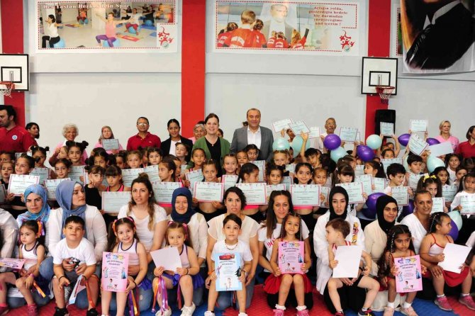 Balçova Belediyesi Spor Okulları Kursiyerlerinden Muhteşem Final