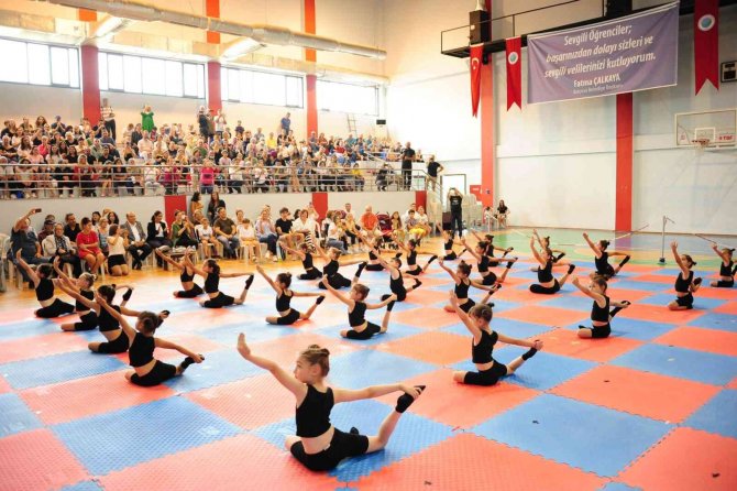 Balçova Belediyesi Spor Okulları Kursiyerlerinden Muhteşem Final