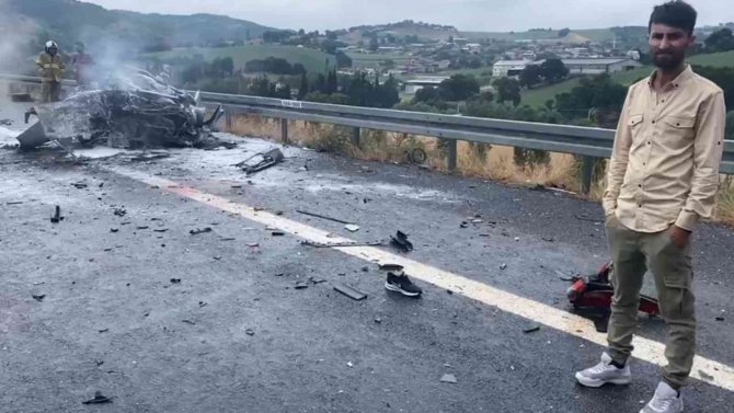 Otobanda 3 Aracın Karıştığı Kazada Arabalardan 2’si Alev Aldı