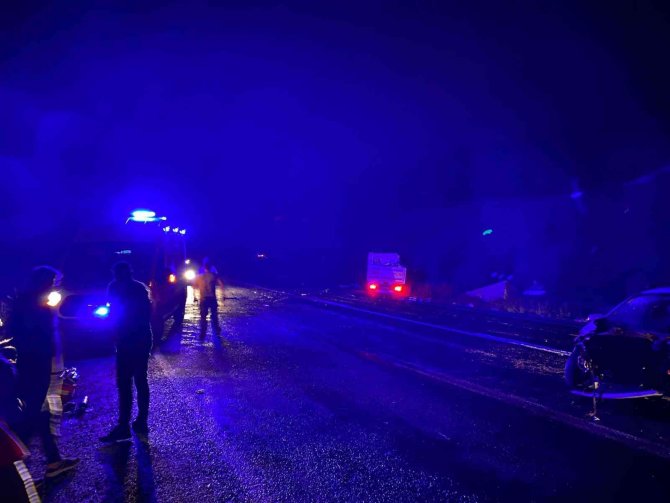Bursa’da Kamyon İle Otomobil Çarpıştı: 1 Ölü