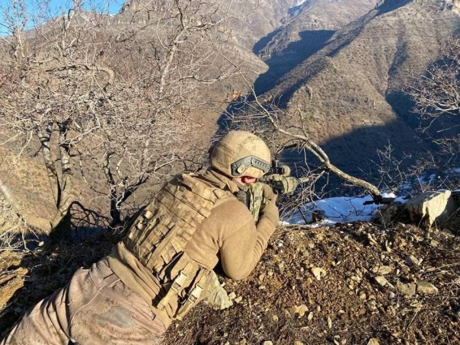 İ̇çişleri Bakanı Soylu, Eren Abluka-2 Operasyonu’nda 4 Teröristin Etkisiz Hale Getirildiğini Duyurdu