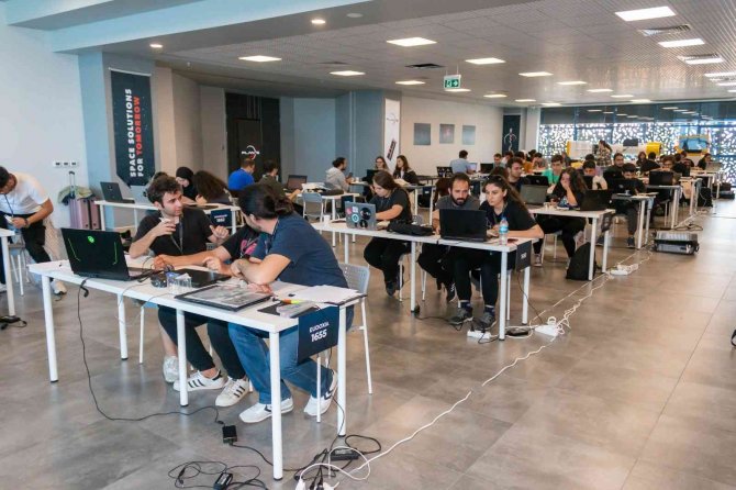 36 Saat Süren Space Hackathon Maratonu Tamamlandı