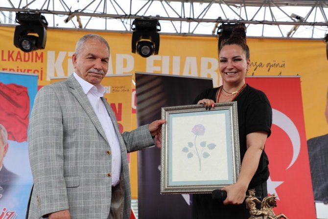 İ̇lkadım Kitap Fuarı