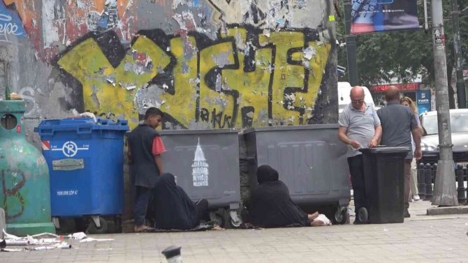 Karaköy’de Sahtekar Dilenciler Kamerada