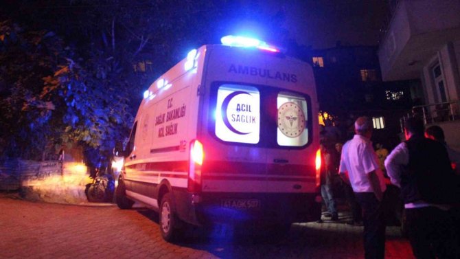 Tartıştığı Kişi Tarafından Bıçaklanan Şahıs Ağır Yaralandı