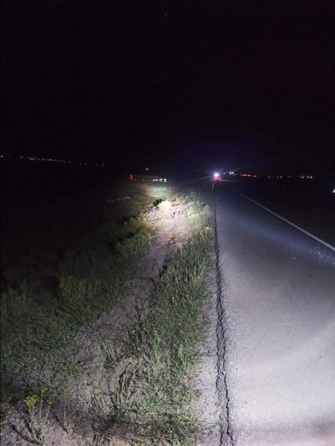 Kontrolden Çıkarak Devrilen Tırın Sürücüsü Hayatını Kaybetti