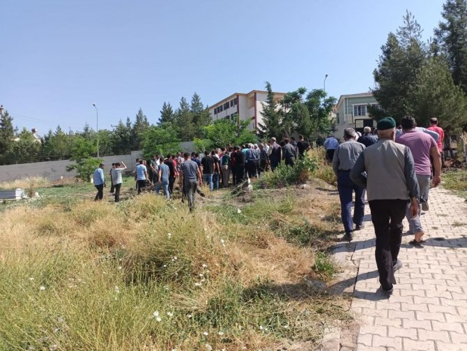 Siirt’te Çayda Boğulan Hemşire Toprağa Verildi