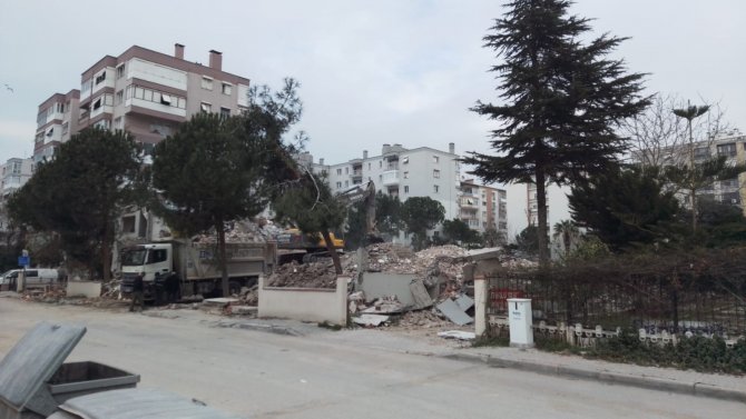 Depremzedeler İçin Halk Konut Hamlesi