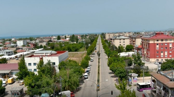 Kuş Uçuşu Bile Bitmek Bilmiyor