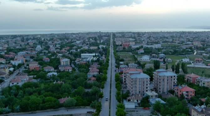 Kuş Uçuşu Bile Bitmek Bilmiyor