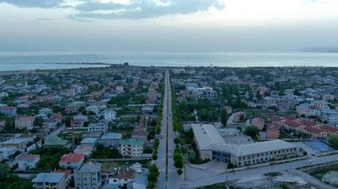 Kuş Uçuşu Bile Bitmek Bilmiyor