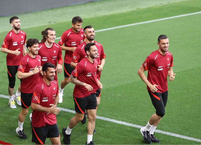A Milli Futbol Takımı, Litvanya Maçının Hazırlıklarına Başladı