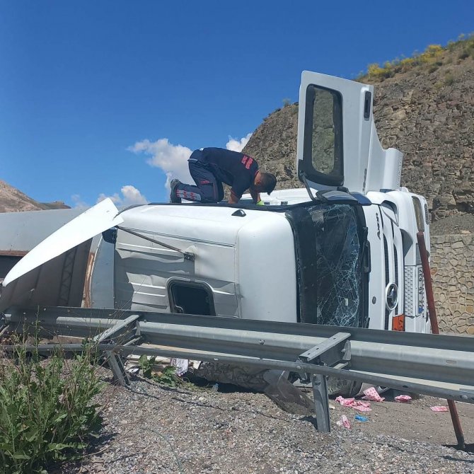 Gürpınar’da Trafik Kazası: 1 Yaralı