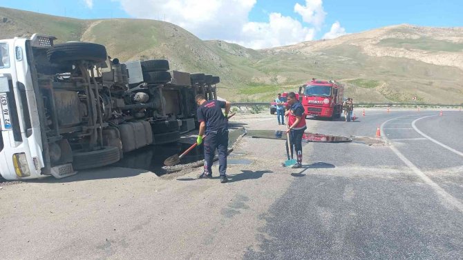 Gürpınar’da Trafik Kazası: 1 Yaralı