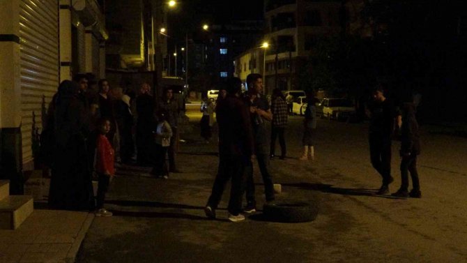 Van’da Deprem Korkuttu