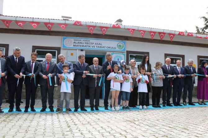 Bakan Özer: “Köy Okullarımız İlköğretim Okulu Olarak Hizmet Verebilecek”