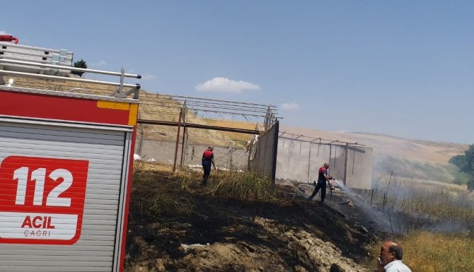 Bir Günde 9 Farklı Tarlada Anız Yangını Çıktı