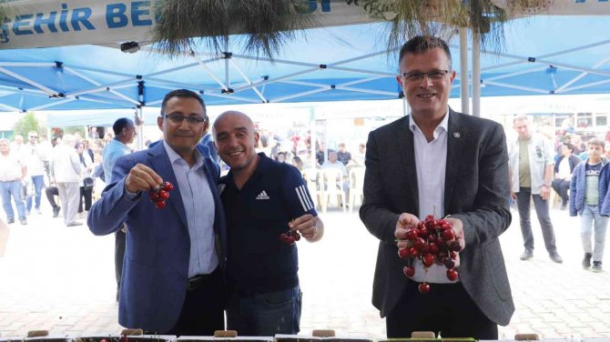 Üzümün Başkentinde Kiraz Festivali