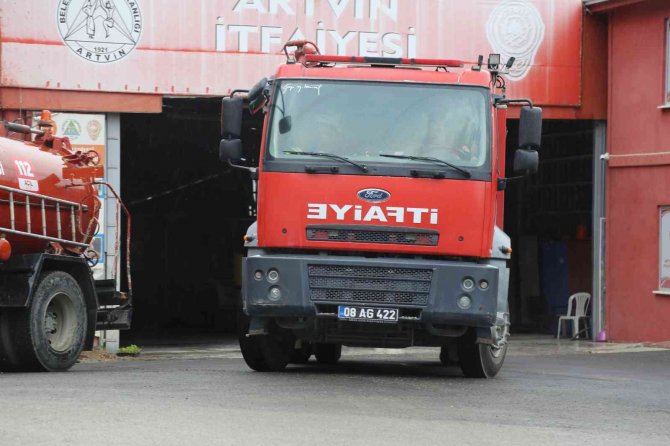Artvin’de Her Yıl Yaşanan Yayla Yangınları Öncesinde İ̇tfaiye Yetkililerinden Uyarı
