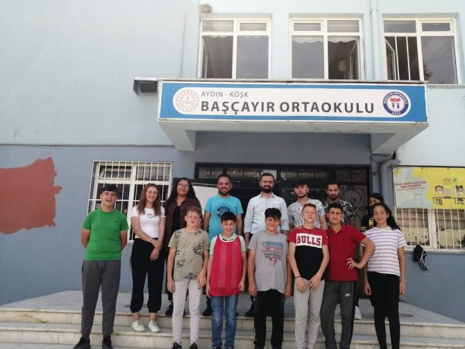 Üniversitelilerden Kardeşlerine Anlamlı Hediye