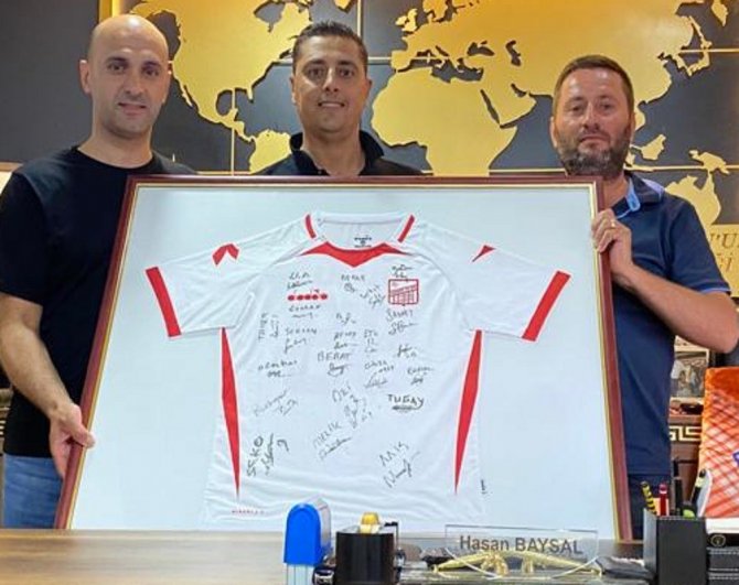 Ayvalıkgücü Belediyespor’dan Ahde Vefa