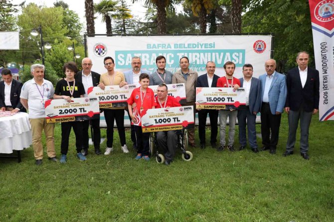 Bafra’da Satranç Turnuvasında Ödüller Sahiplerini Buldu