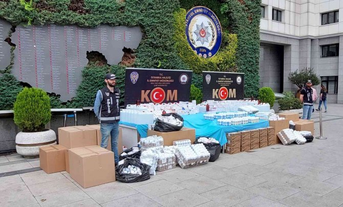 Bakırköy’de “Kayıt Dışı İlaç” Operasyonu: 3 Bin Kutuya Yakın İlaç Ele Geçirildi