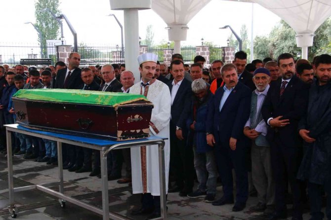 Sel Sonrası Çalıştığı Dükkanda Elektrik Akımına Kapılan Muhammet Şahin Toprağa Verildi